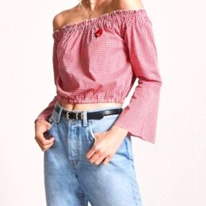 RED OFF THE SHOULDERS GINGHAM CROP TOP SIZE SMALL